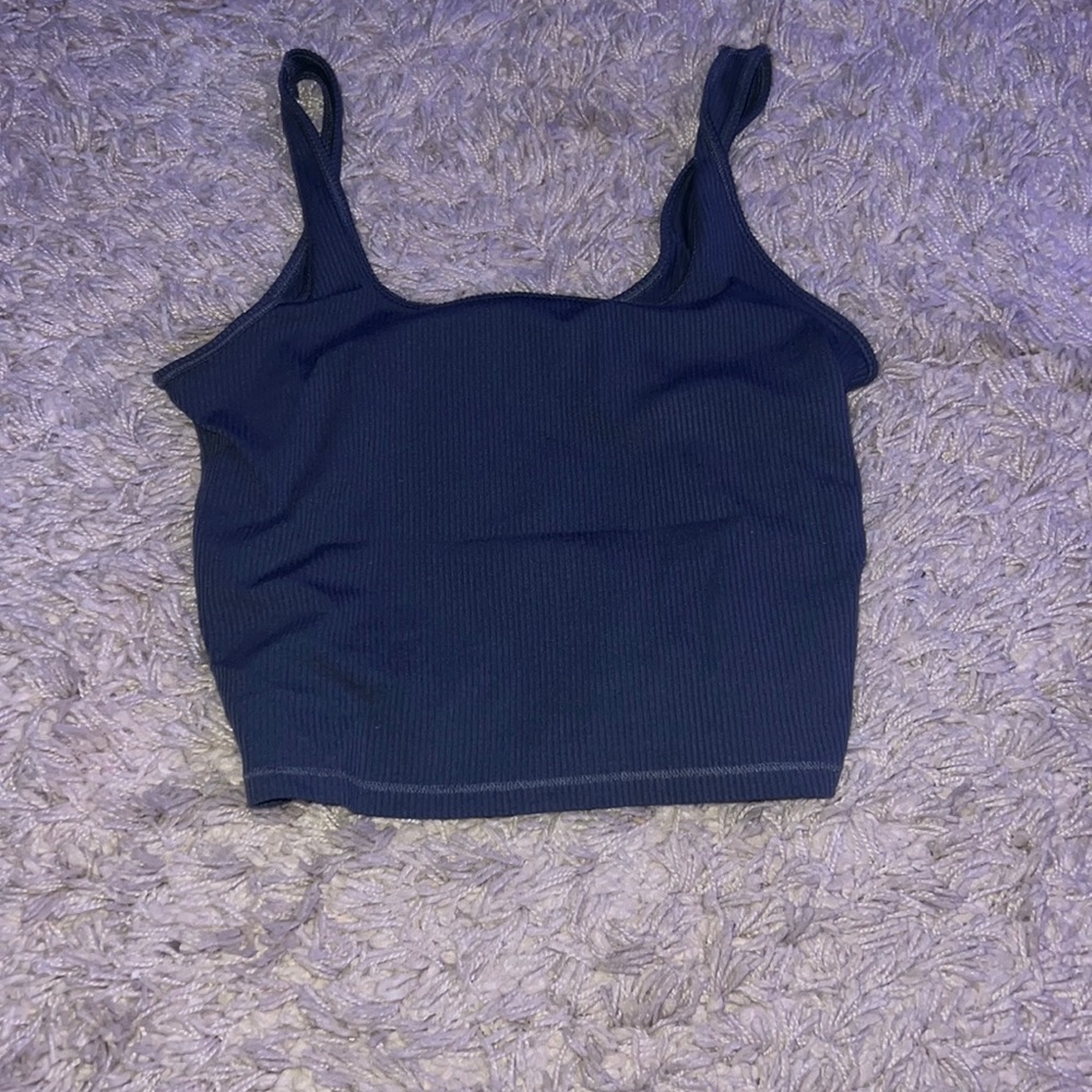 Hollister Crop